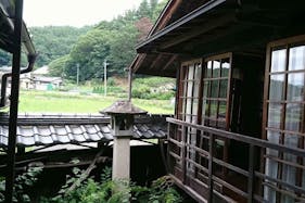 【長野県筑北村】ロケなどの撮影用途や短期の宿泊施設経営に最適な明治元年に建てられた築150年の古民家一棟貸し