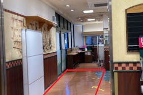 【クイーンズ伊勢丹 小石川店】食物販に適した店内イベントスペース