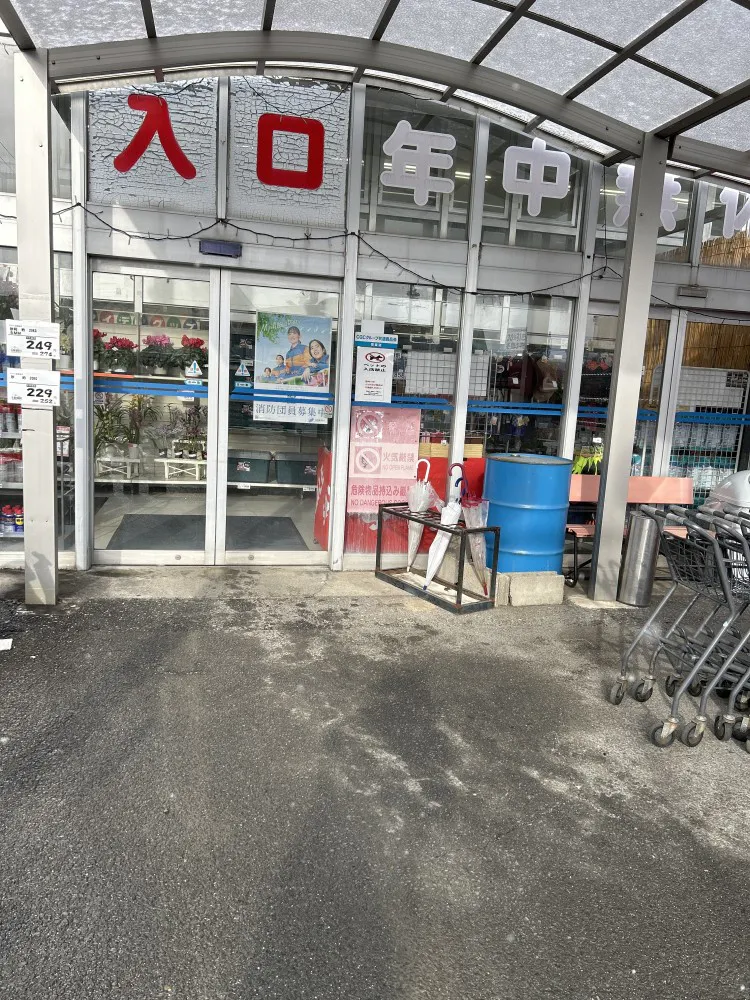 【ミスタートンカチ菰野】販促プロモーションに最適な入口付近スペース