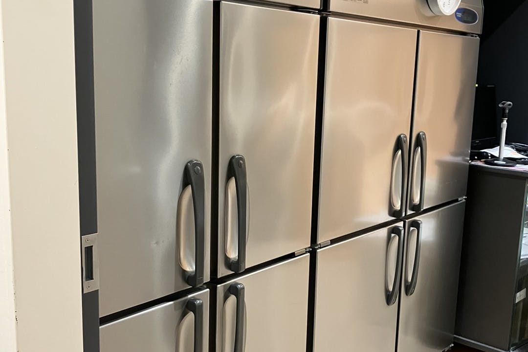業務用冷蔵庫(1066L)
