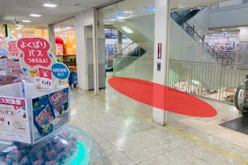 【イオン多賀城店】各種プロモーションイベントや物販に最適な施設3階エスカレーター付近にあるイベントスペース