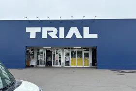 【スーパーセンタートライアル釧路川端店】キッチンカー出店限定/屋外 Ⓐキッチンカースペース【入口正面右側】