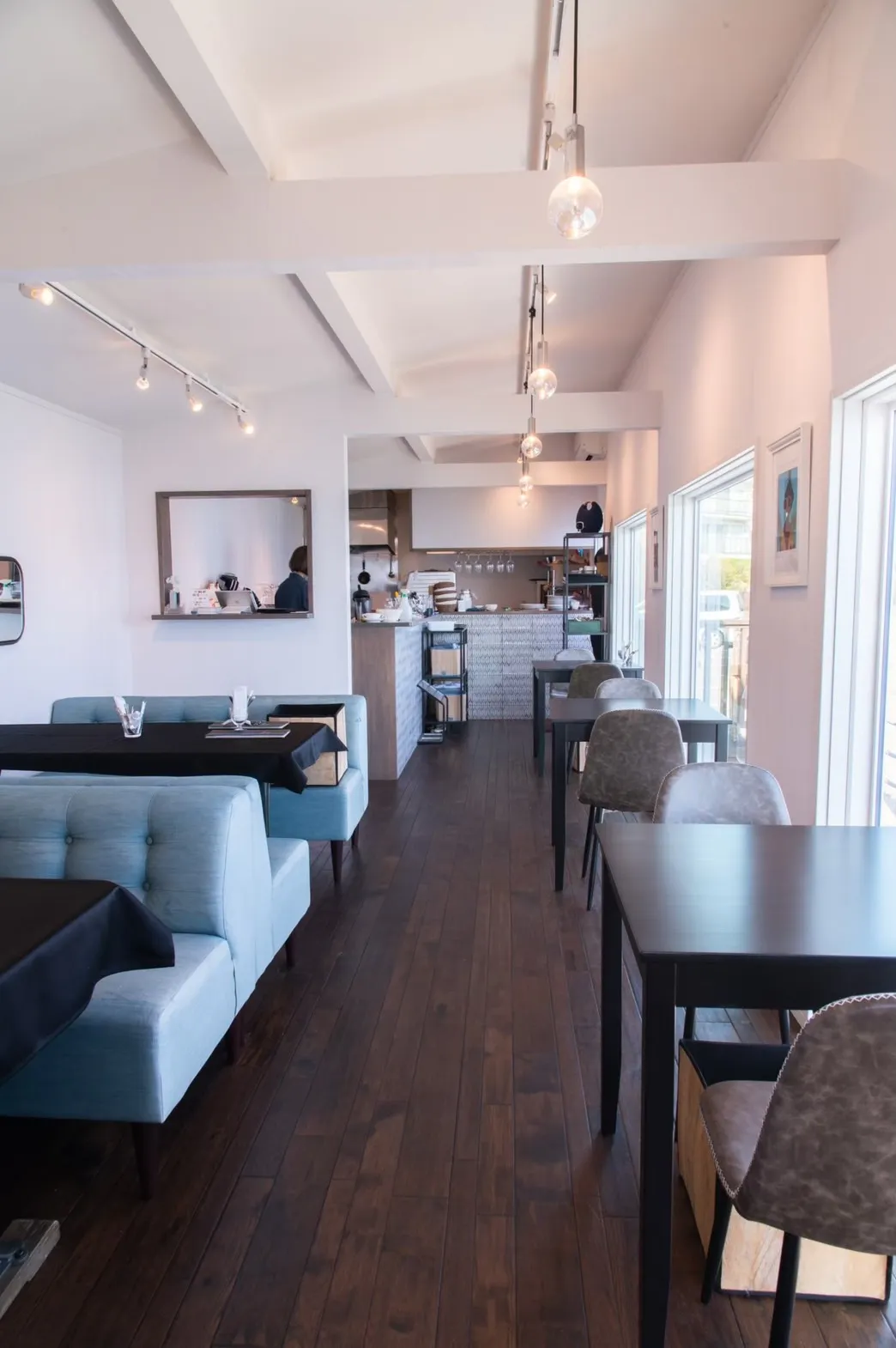 【福岡県糸島】ポップアップストアやワークショップ、撮影会やオフラインイベントに最適な糸島の海を一望できるテラス型の屋外イベントスペース