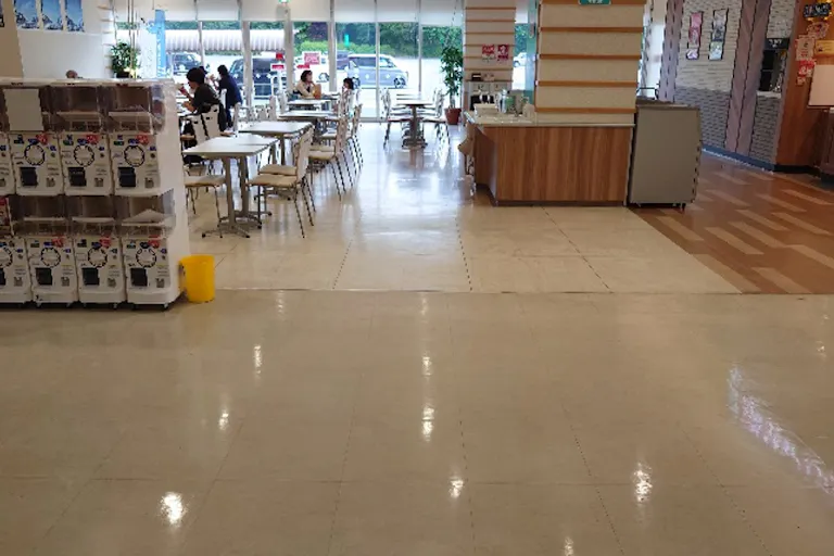 【イオン気仙沼】フードコート前 販促プロモーションや物販に最適なスーパー店内催事イベントスペースの画像1