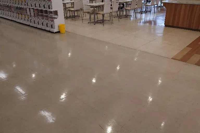 【イオン気仙沼】フードコート前 販促プロモーションや物販に最適なスーパー店内催事イベントスペースの画像3