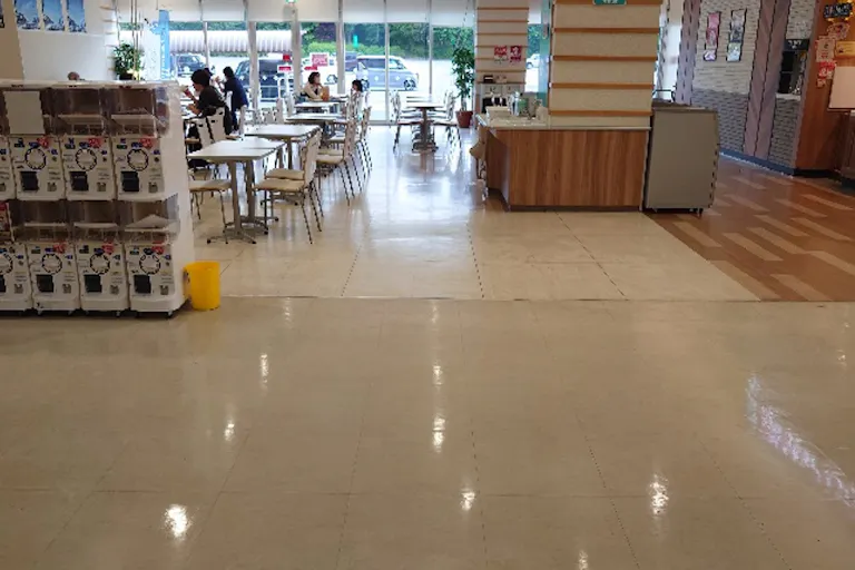 【イオン気仙沼】フードコート前 販促プロモーションや物販に最適なスーパー店内催事イベントスペースの画像1