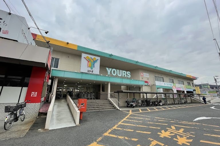 【ユアーズ瀬野川店】物販やプロモーションに利用可能な風除室スペースの画像2