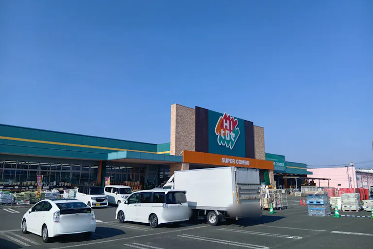 【HIヒロセ スーパーコンボ 菊陽店】物販・キッチンカー出店に最適なホームセンターの駐車場スペースの画像1