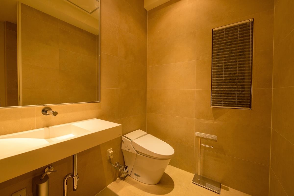 清潔感あるトイレ。2カ所完備しています。