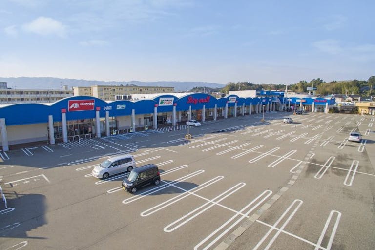 【ベイモール七尾】キッチンカー等の移動販売に最適な商業施設敷地内にあるイベントスペースの画像1