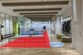 【SOCOLA南行徳】2階中央エスカレーター前 物販、食物販のポップアップストアや販促プロモーションに最適な催事イベントスペース