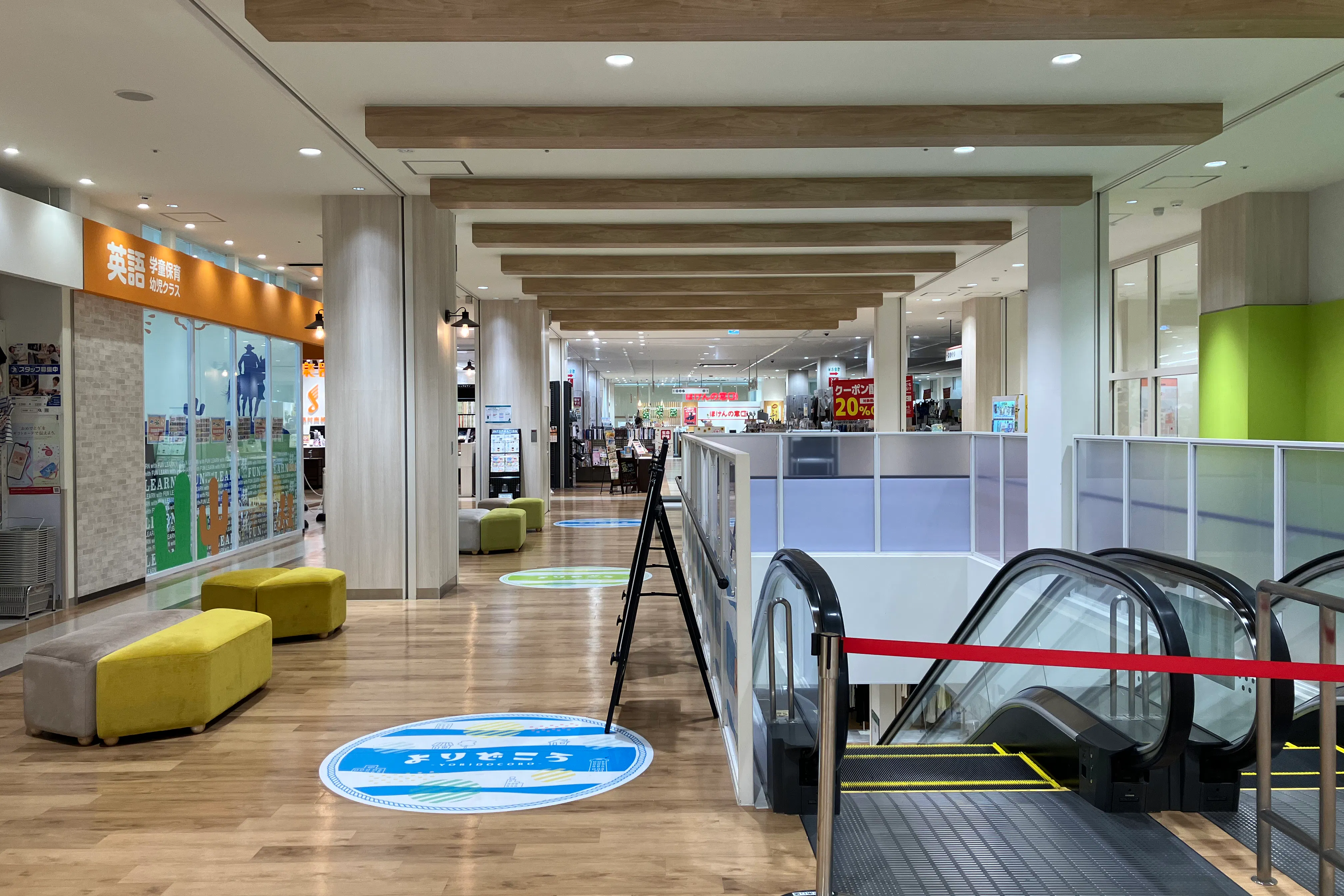 【SOCOLA南行徳】2階中央エスカレーター前 物販、食物販のポップアップストアや販促プロモーションに最適な催事イベントスペース