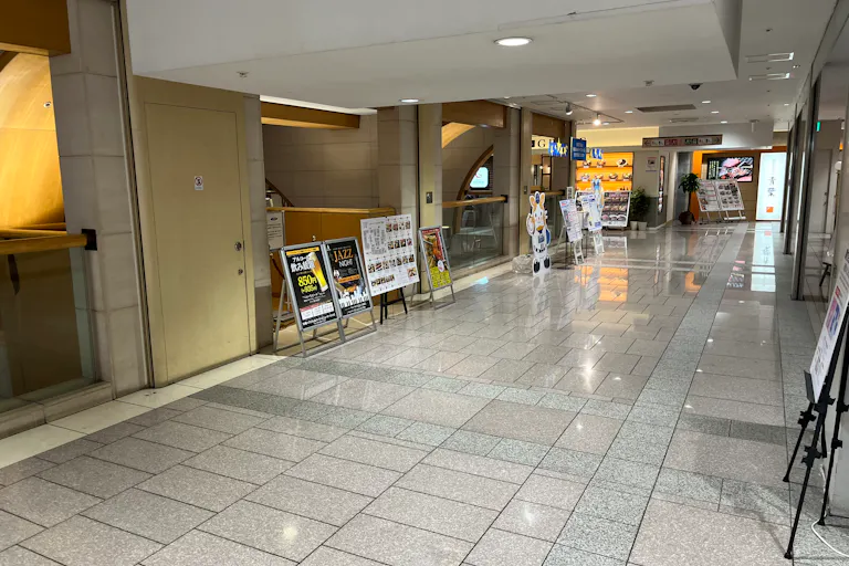 【京急百貨店】京急百貨店10階吹き抜け周り_販促プロモーション・展示企画に最適!の画像4