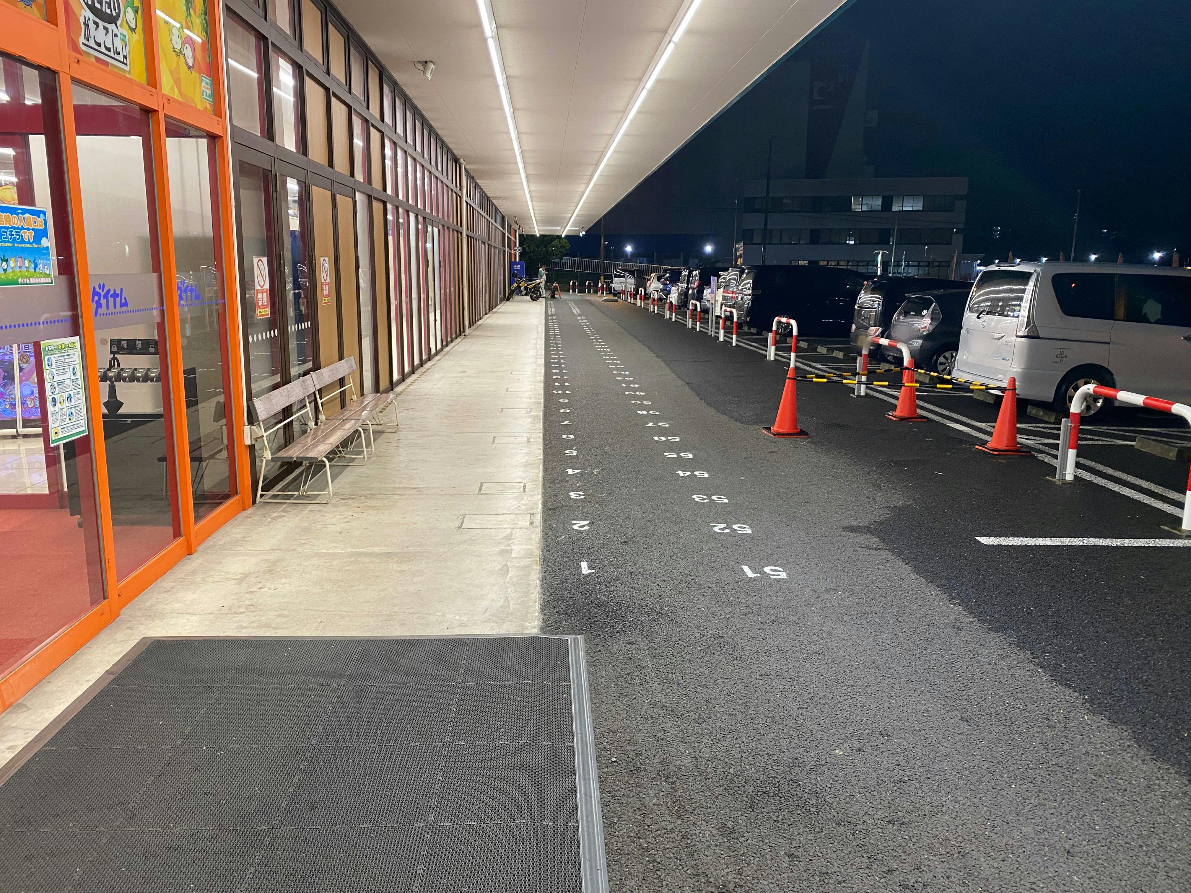 【ダイナム愛知名古屋稲永店ゆったり館】キッチンカー出店やプロモーションイベントに最適なアミューズメント施設のイベントスペース