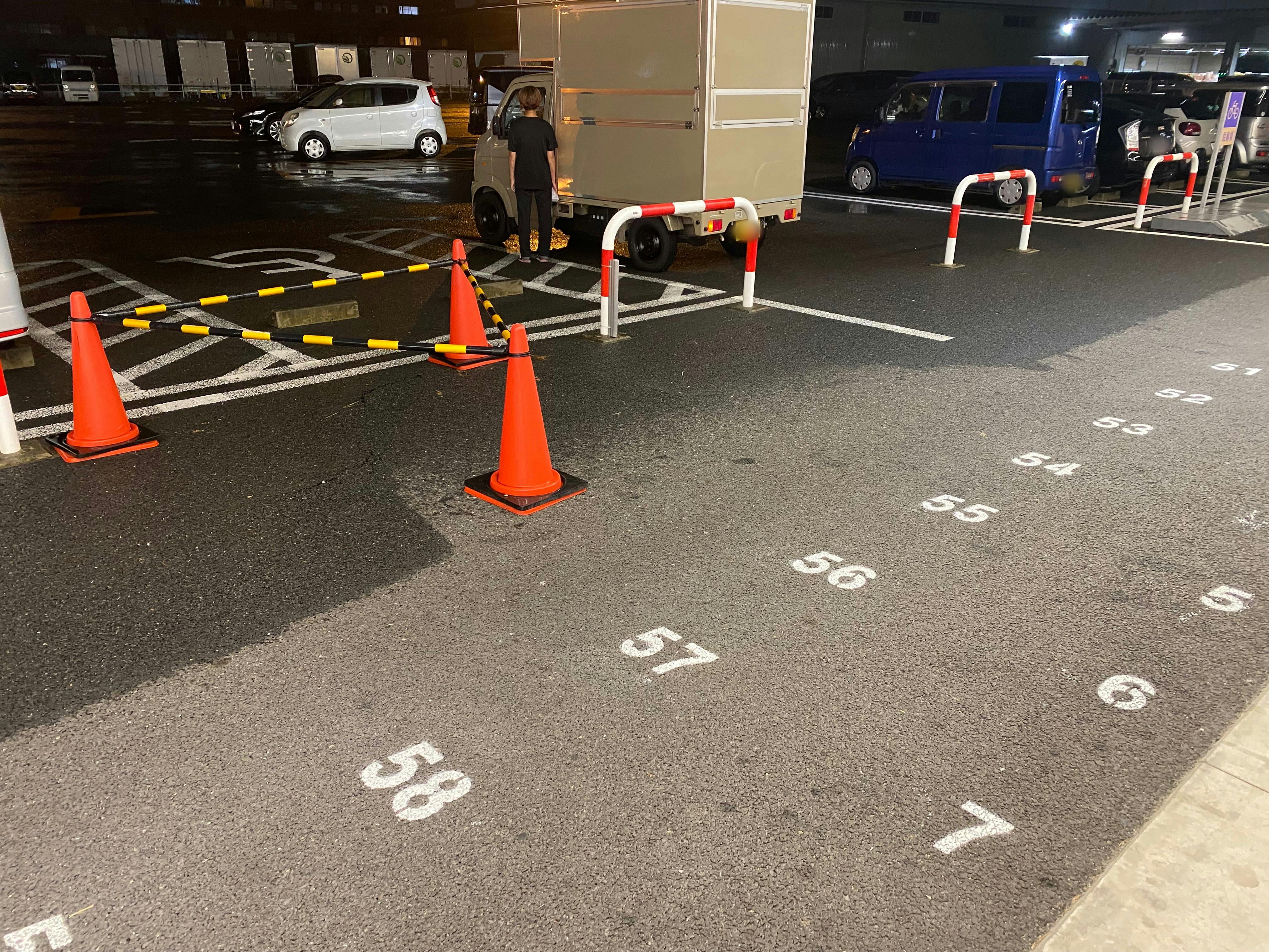 【ダイナム愛知名古屋稲永店ゆったり館】キッチンカー出店やプロモーションイベントに最適なアミューズメント施設のイベントスペース