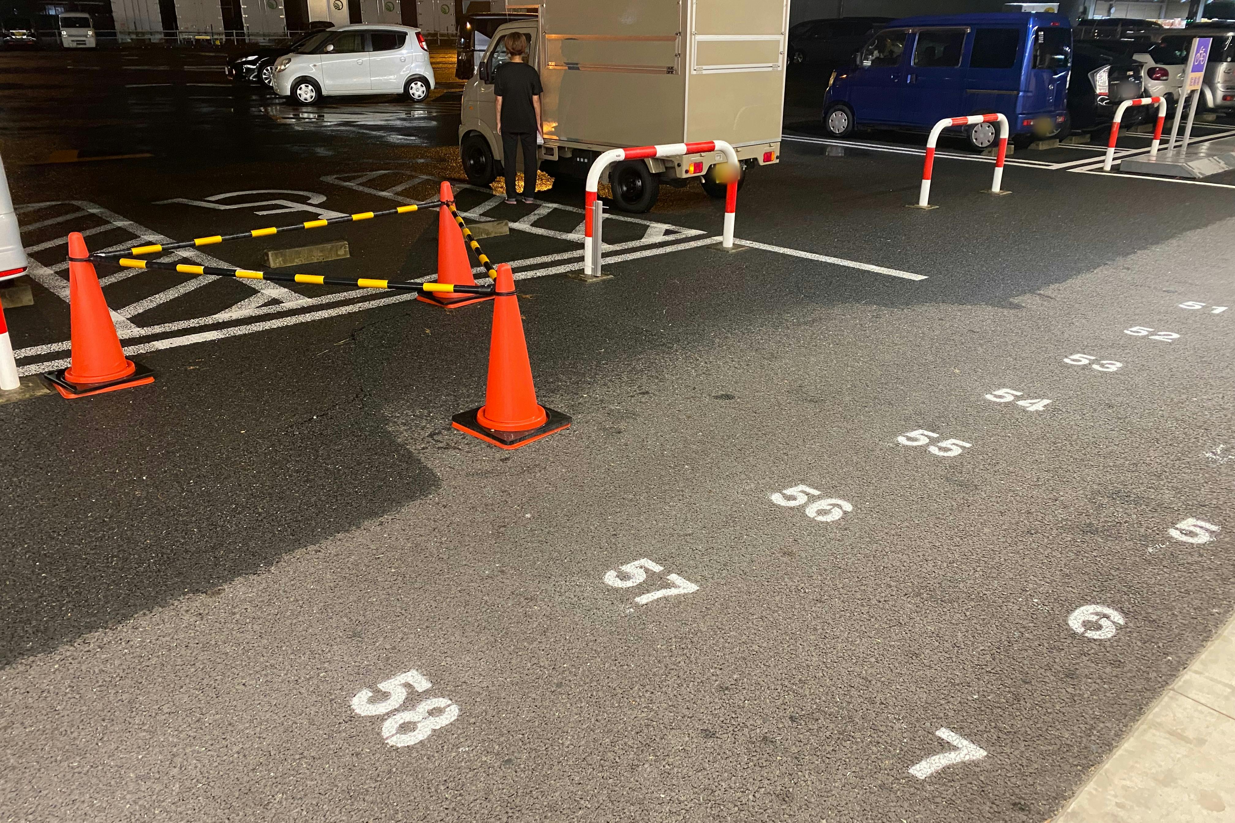 【ダイナム愛知名古屋稲永店ゆったり館】キッチンカー出店やプロモーションイベントに最適なアミューズメント施設のイベントスペース