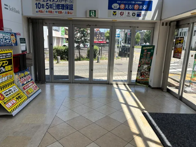 【エディオン高畑店】ポップアップやプロモーションに利用可能なイベントスペース(1Fエントランス)