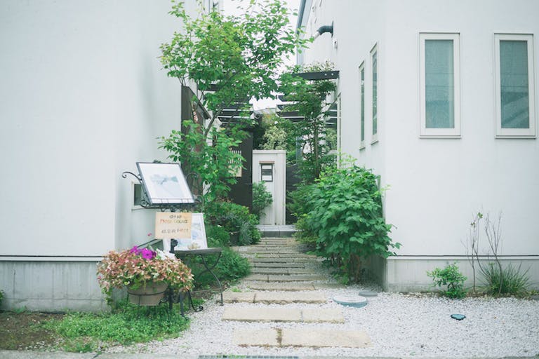 【長谷駅1分】展示会・ワークショップ利用に適した駅近でナチュラルな雰囲気のギャラリーの画像1