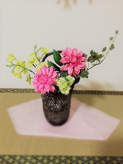 町家の床の間の華