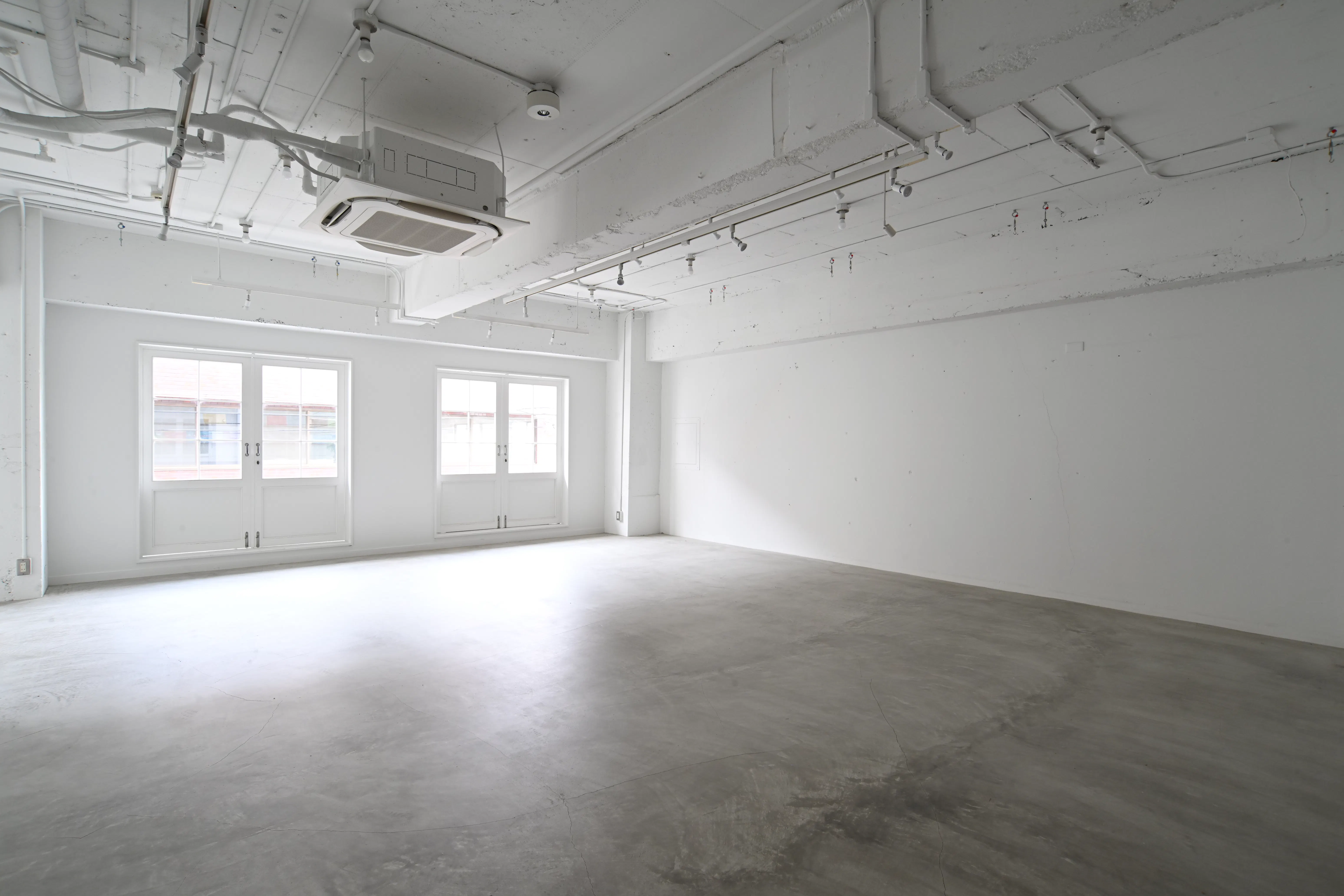 【代官山|渋谷駅8分|UPPER STUDIO】自然光が入る贅沢なクリエイティブスペース