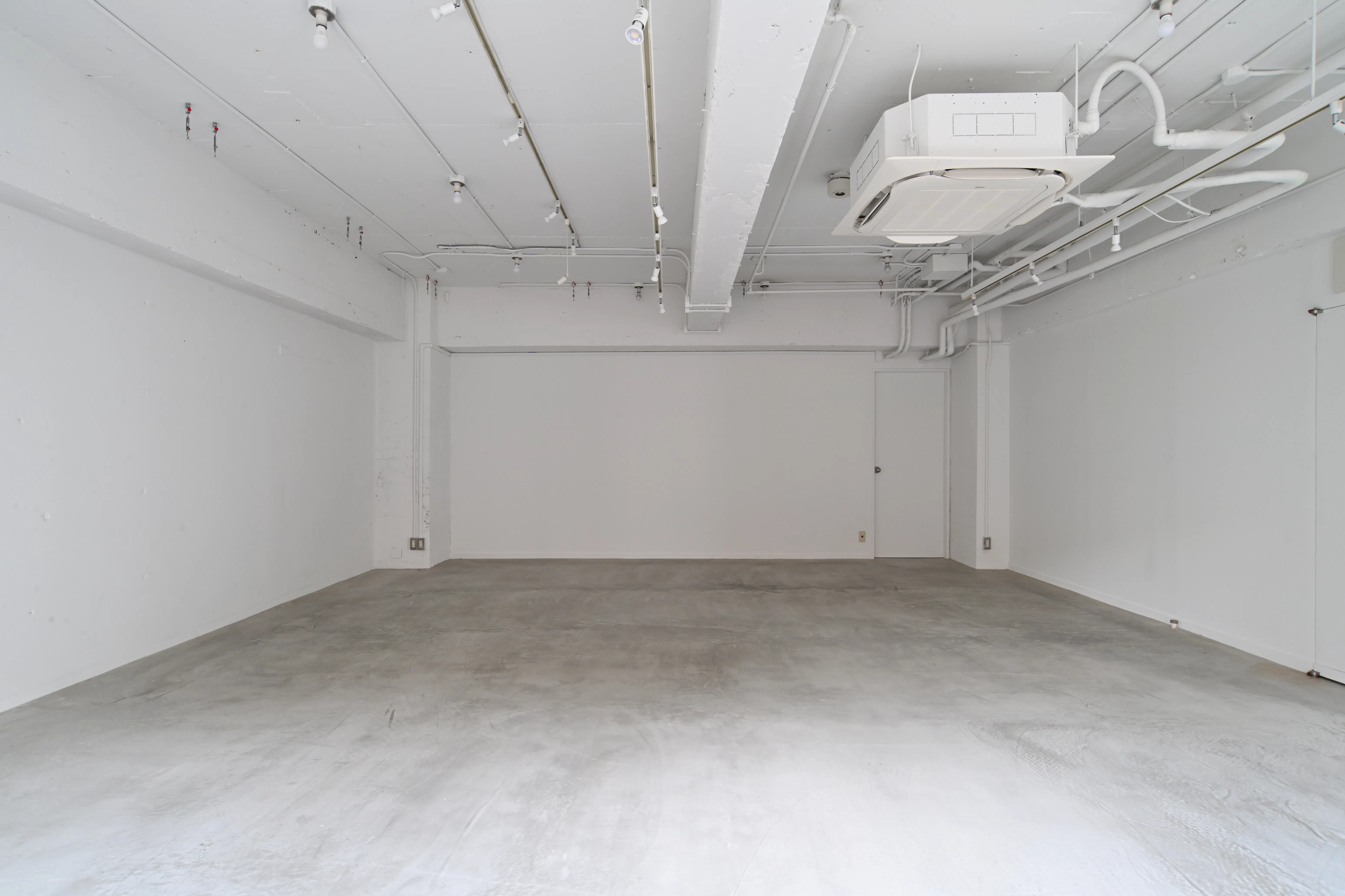 【代官山|渋谷駅8分|UPPER STUDIO】自然光が入る贅沢なクリエイティブスペース