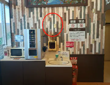 【マックスバリュ板柳店】お客さま休憩所脇 販促プロモーションに最適なスーパー店内催事イベントスペース