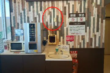 【マックスバリュ板柳店】お客さま休憩所脇 販促プロモーションに最適なスーパー店内催事イベントスペース