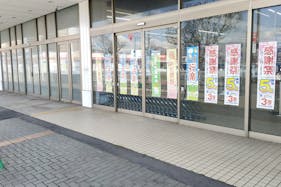 【スーパーセンタートライアル室蘭東店】キッチンカー(調理営業)出店限定/屋外 Ⓐキッチンカースペース【入口正面左側】