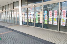 【スーパーセンタートライアル室蘭東店】キッチンカー(調理営業)出店限定/屋外 Ⓐキッチンカースペース【入口正面左側】
