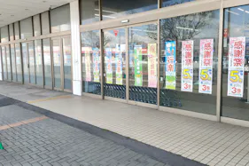 【スーパーセンタートライアル室蘭東店】キッチンカー(調理営業)出店限定/屋外 Ⓐキッチンカースペース【入口正面左側】