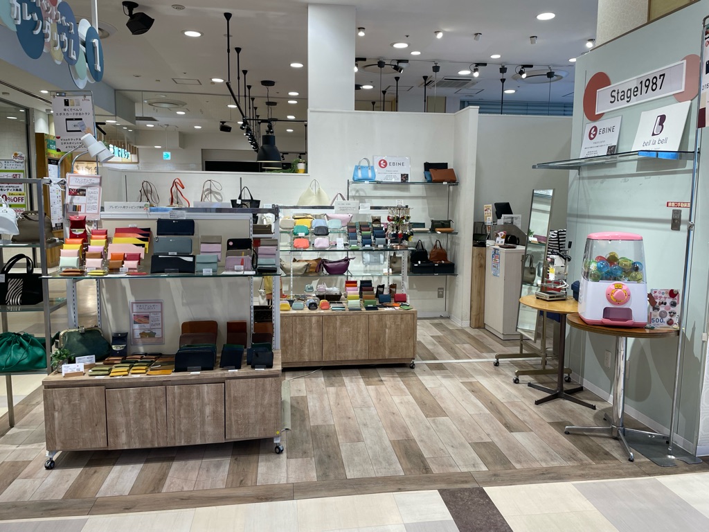 【草加マルイ】1階 カレンダリウムD01【食物販・物販】店内入ってすぐの好立地、什器の貸出も可能