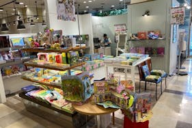 【草加マルイ】1階 カレンダリウムD01【食物販・物販】店内入ってすぐの好立地、什器の貸出も可能