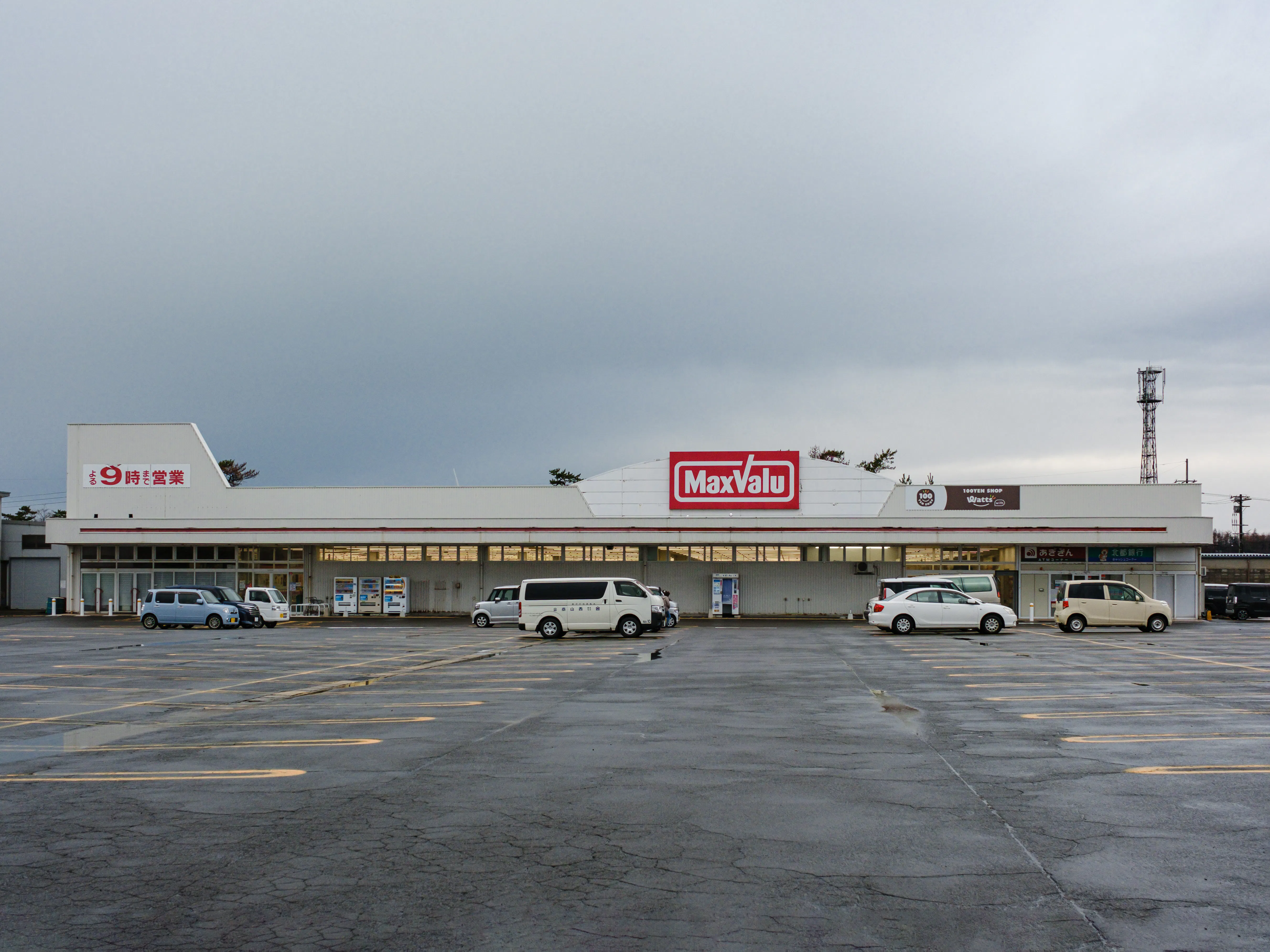 【マックスバリュ新西目店】各種プロモーションイベントに最適な店内にあるイベントスペース