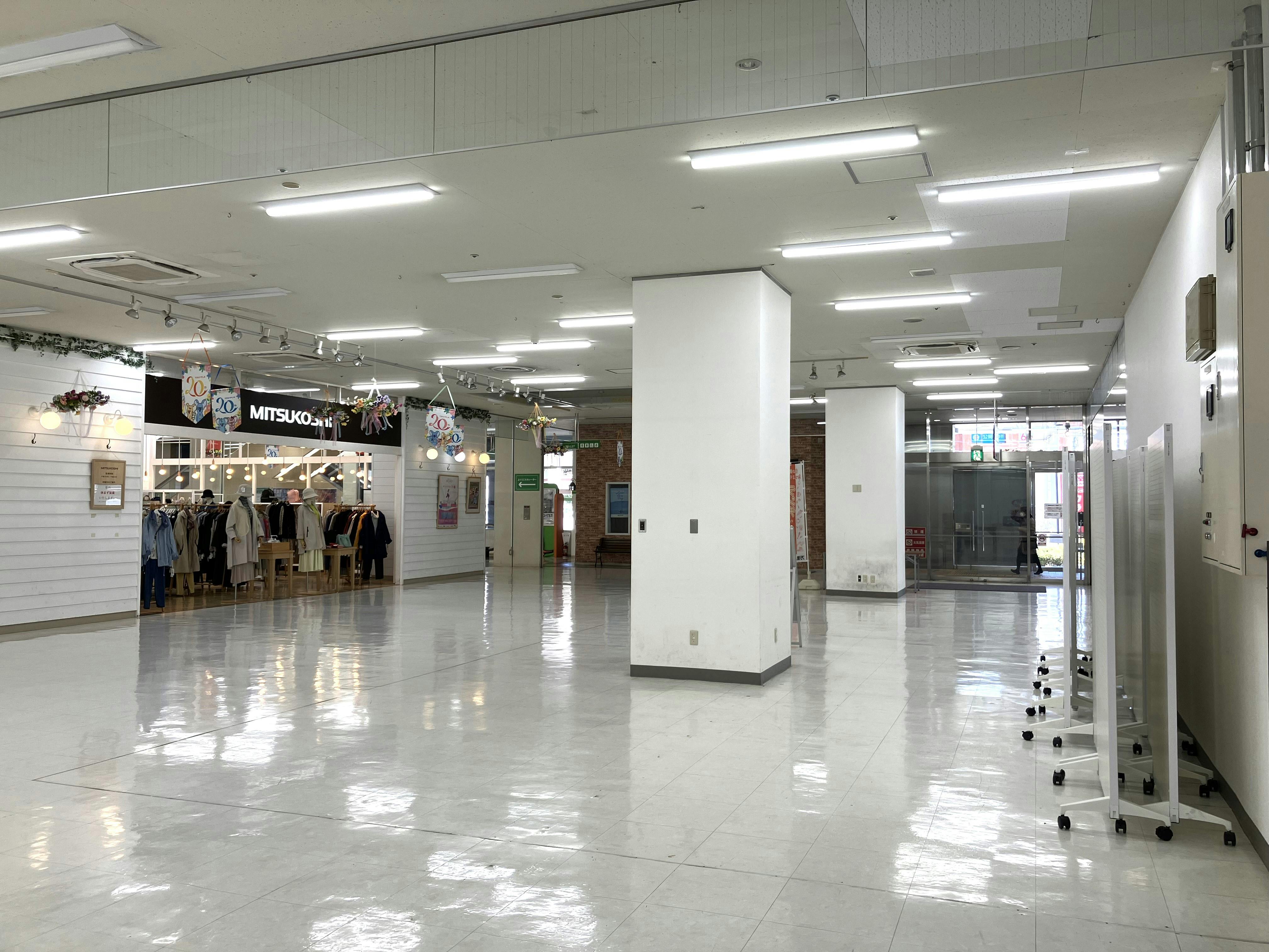 【ユーカリプラザ/ユーカリが丘駅直結】ポップアップやプロモーションに適した地域密着型の商業施設1階三越前のイベントスペース(200㎡)