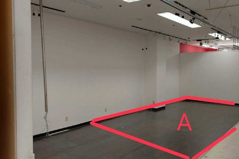 【メガセンタートライアル宇都宮店】販促プロモーションやポップアップストアに適した視認性の高い1階レジアウト付近のイベントスペース(半面貸しA:右側)【買取催事不可】の画像1