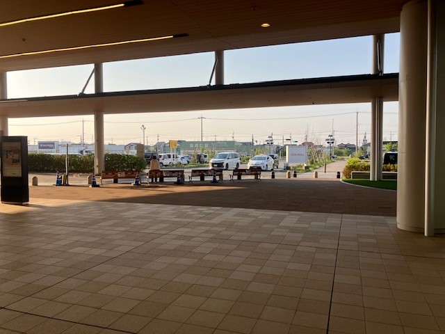 【イオンモール新小松】大庇下/駐車場