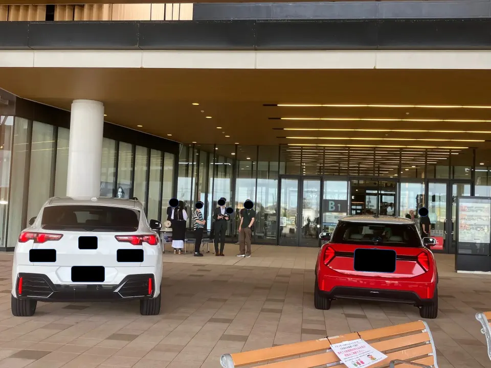 【イオンモール新小松】大庇下/駐車場