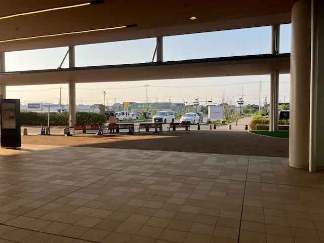 【イオンモール新小松】大庇下/駐車場