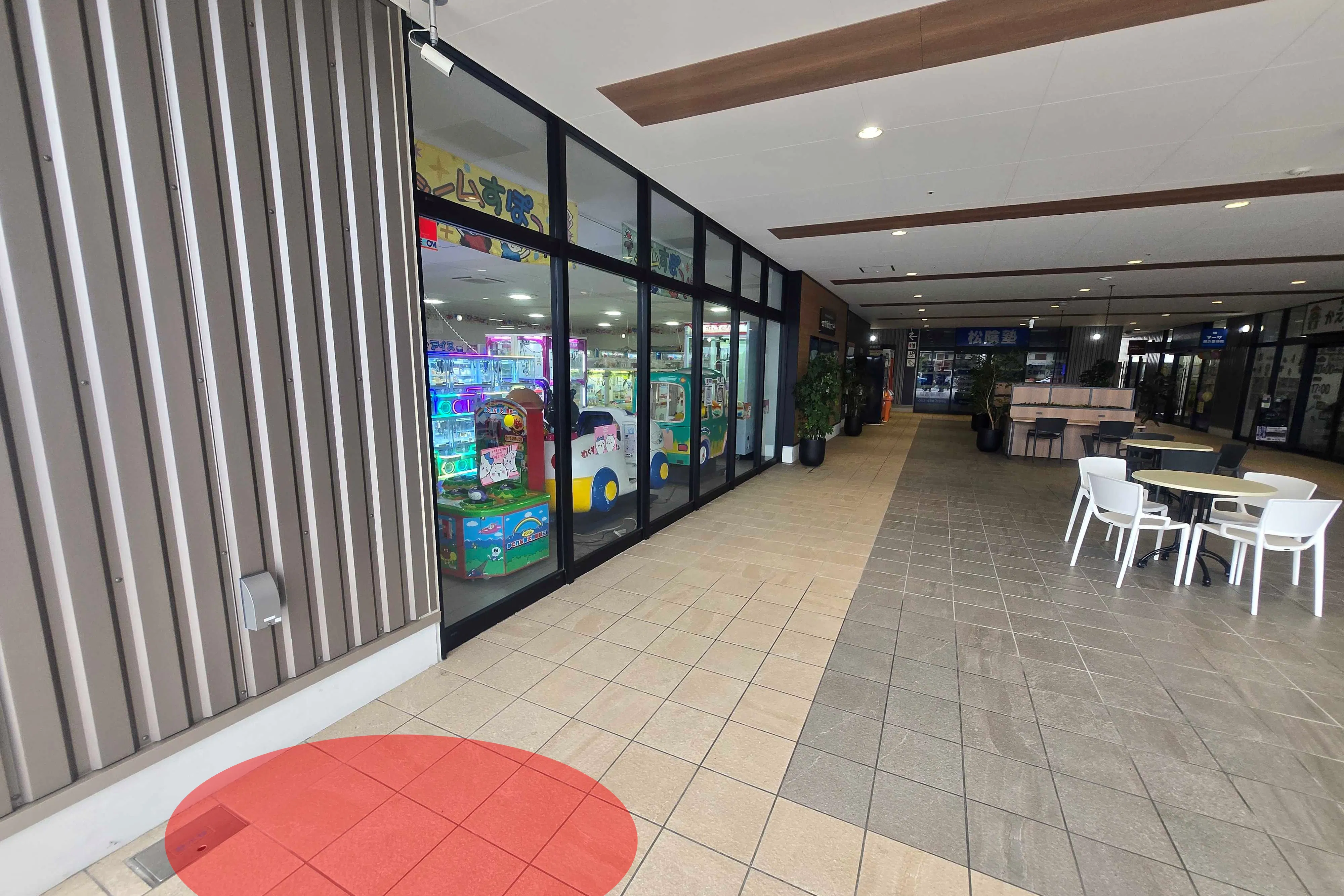 【イオンタウン湖西新居】プロモーションイベントや各種物販に最適な大型スーパー中央に位置するイベントスペース