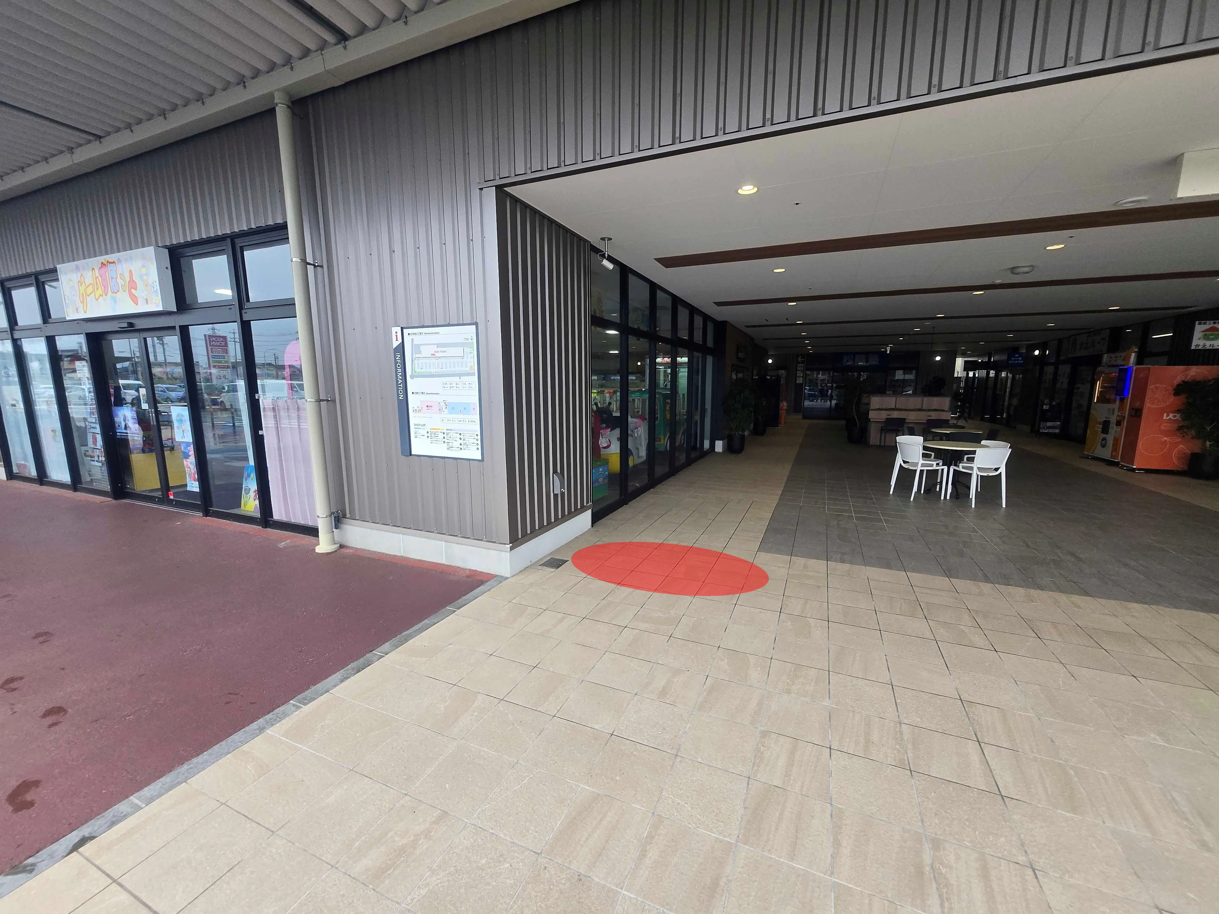 【イオンタウン湖西新居】プロモーションイベントや各種物販に最適な大型スーパー中央に位置するイベントスペース