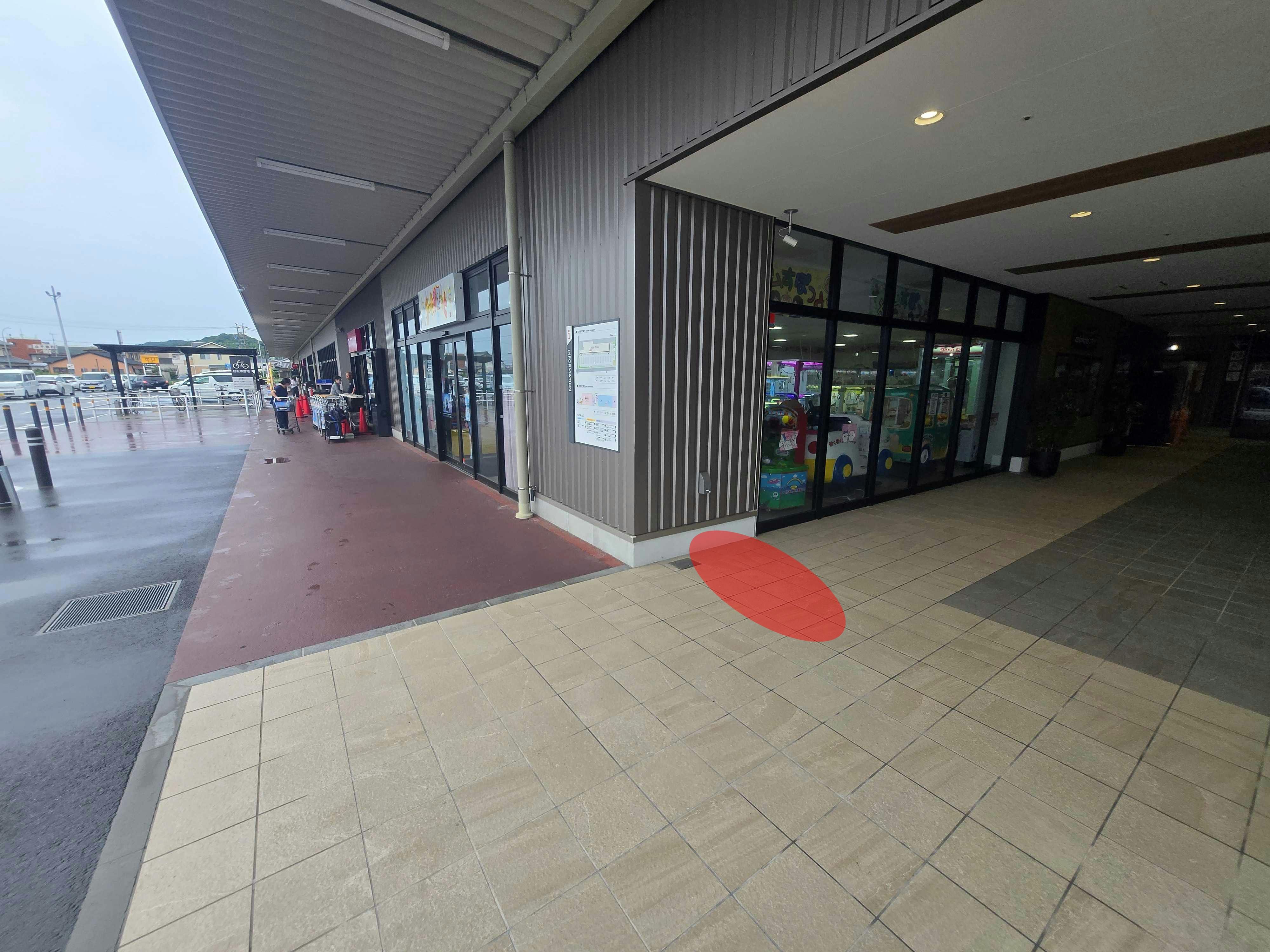 【イオンタウン湖西新居】プロモーションイベントや各種物販に最適な大型スーパー中央に位置するイベントスペース