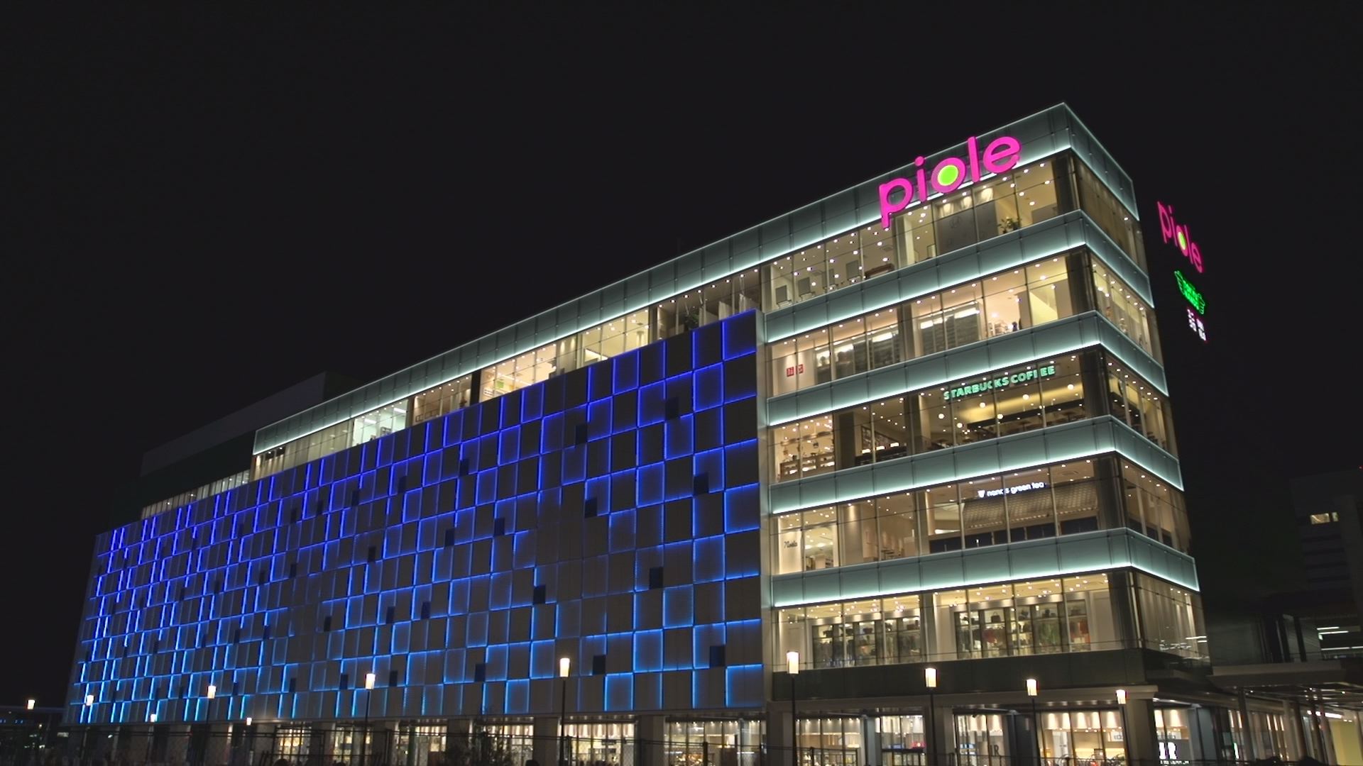 【ピオレ姫路】食物販催事に最適な冷蔵什器及び冷凍ストッカーの無料貸し出しも可能なイベントスペース