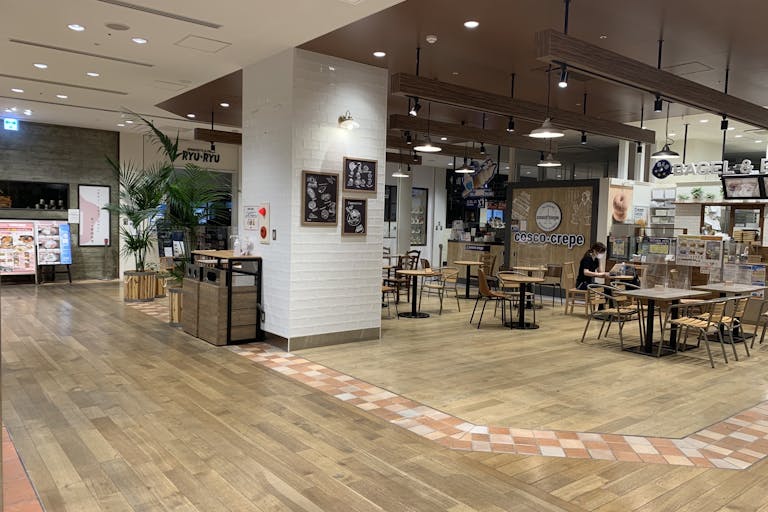 【ピオレ姫路】食物販催事に最適な冷蔵什器及び冷凍ストッカーの無料貸し出しも可能なイベントスペースの画像4