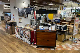 【ピオレ姫路】食物販催事に最適な冷蔵什器及び冷凍ストッカーの無料貸し出しも可能なイベントスペース