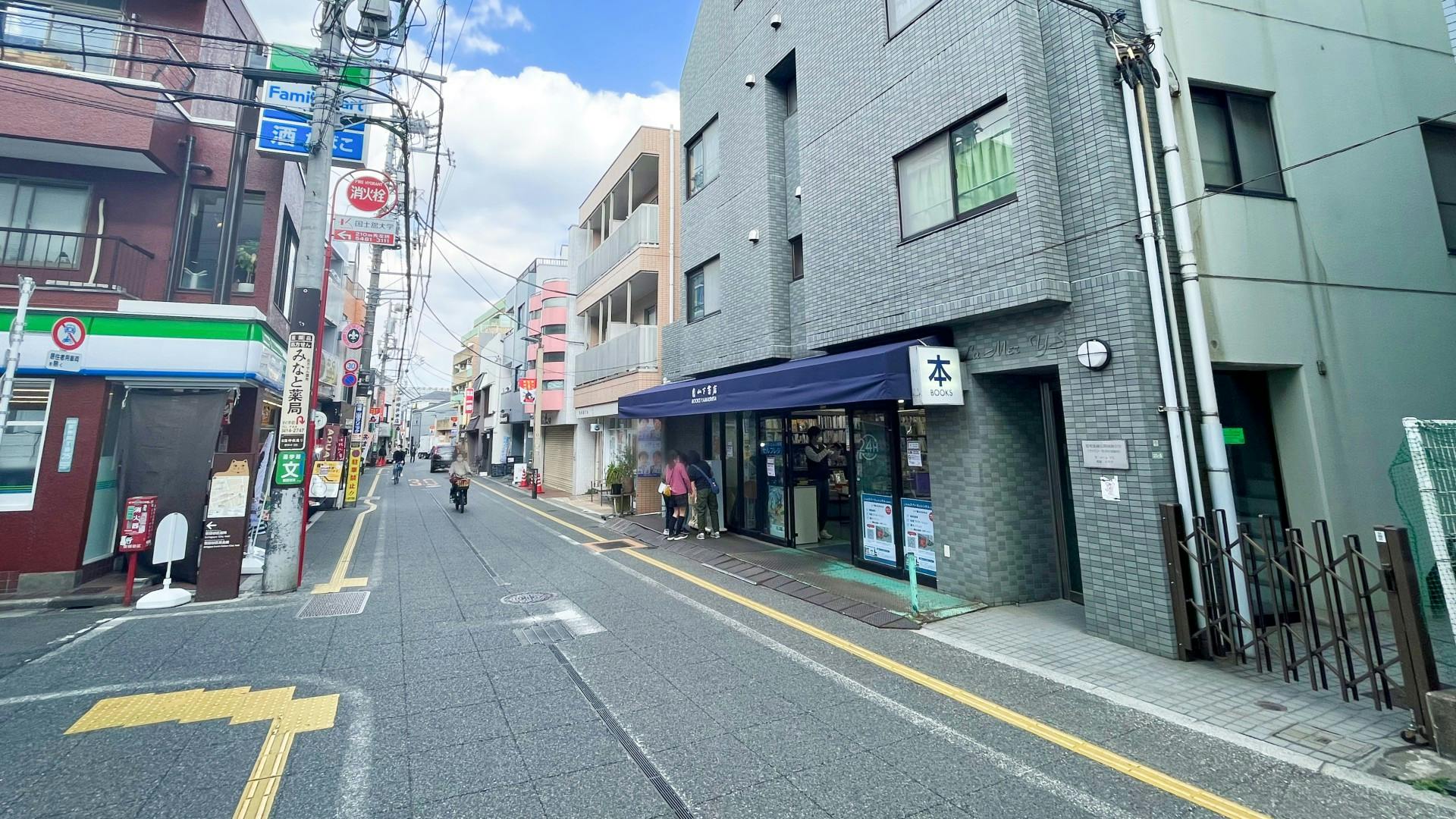 【松陰神社前駅1分】駅前好立地の生活者向けプロモーションにおすすめの軒先スペース