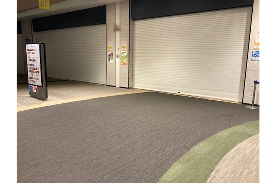 【ららぽーと立川立飛】1階 テラリウム前 南側
