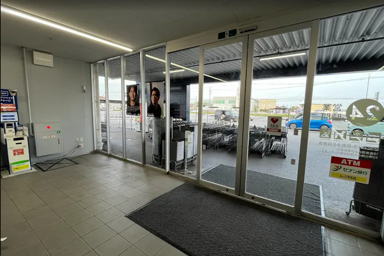 【メガセンタートライアル彦根店】【風除室】通信系催事 限定スペースの画像3