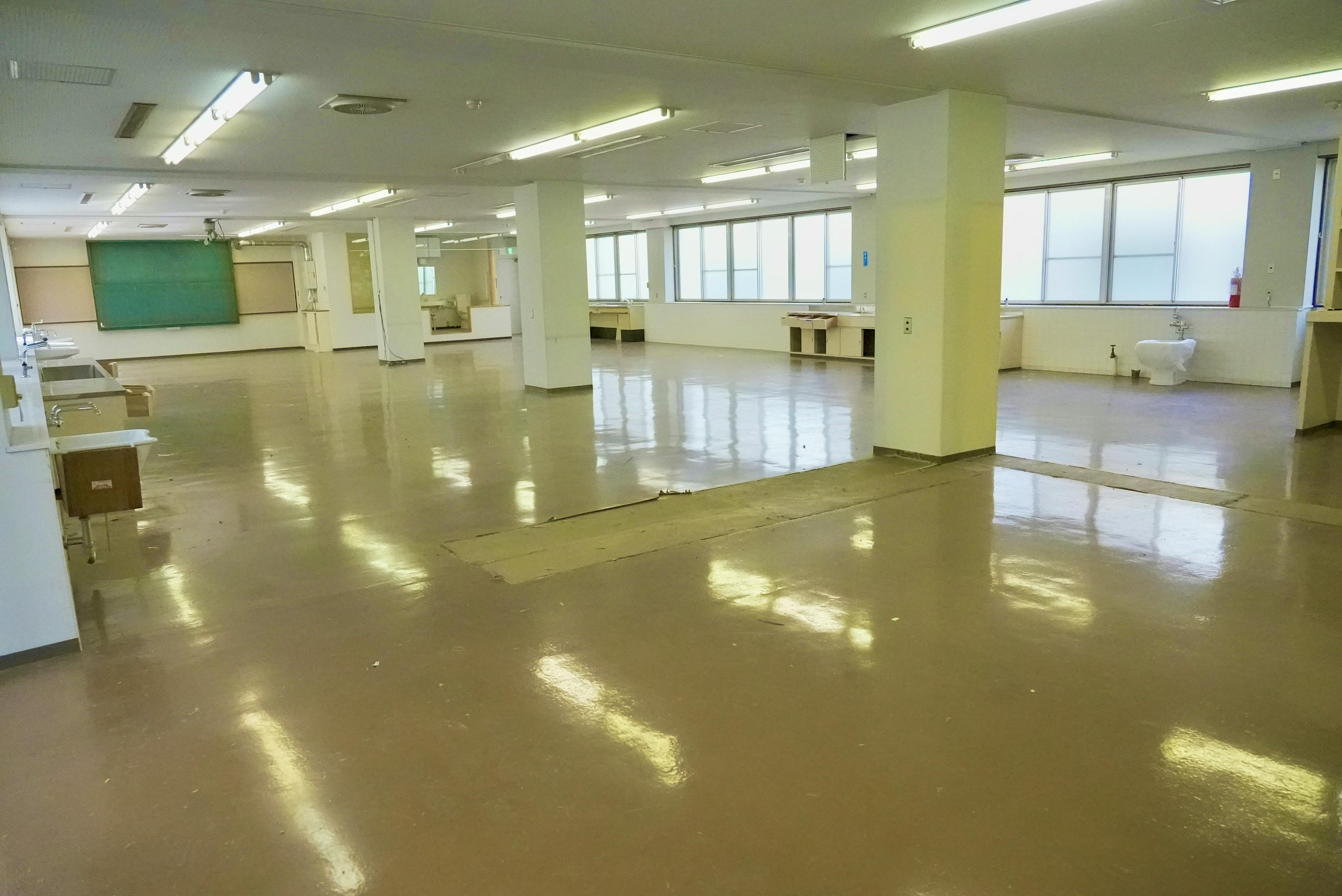 【飯田橋駅2分】撮影やイベントに最適な学校跡地のレンタルスペース(3F看護実習室)