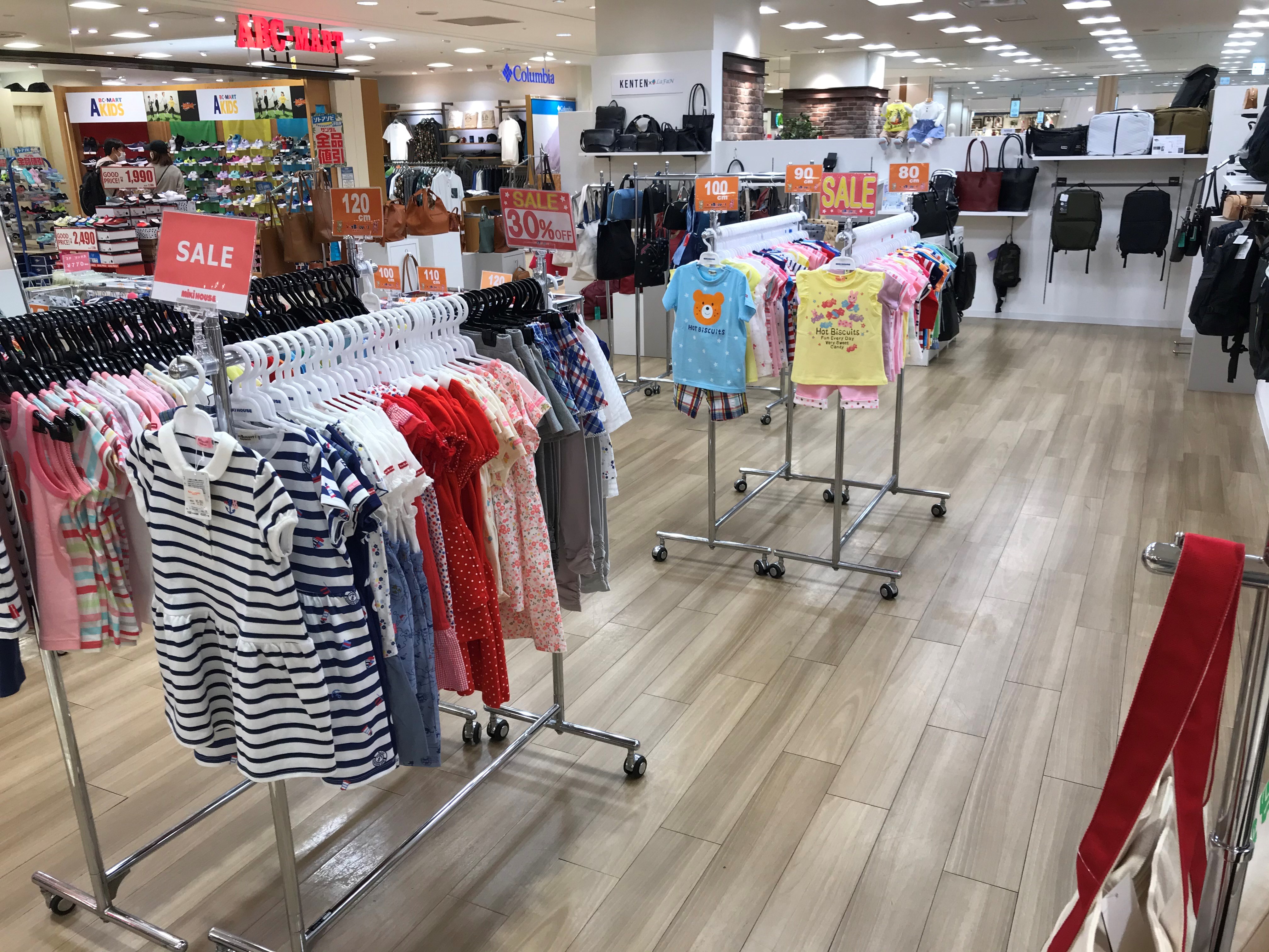 【グランデュオ立川】アパレルや雑貨のポップアップストアに最適な5階アパレルフロアのイベントスペースの画像2