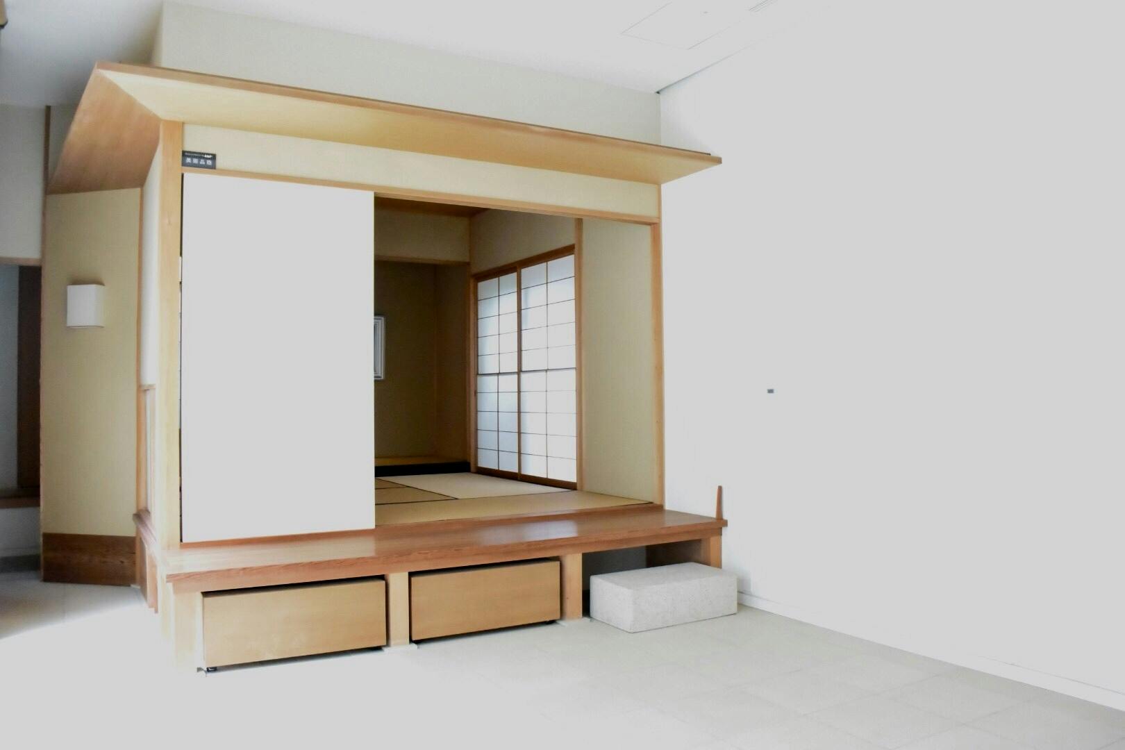 和テイストの部屋もあり、スペースにアクセントを出すことが可能です。